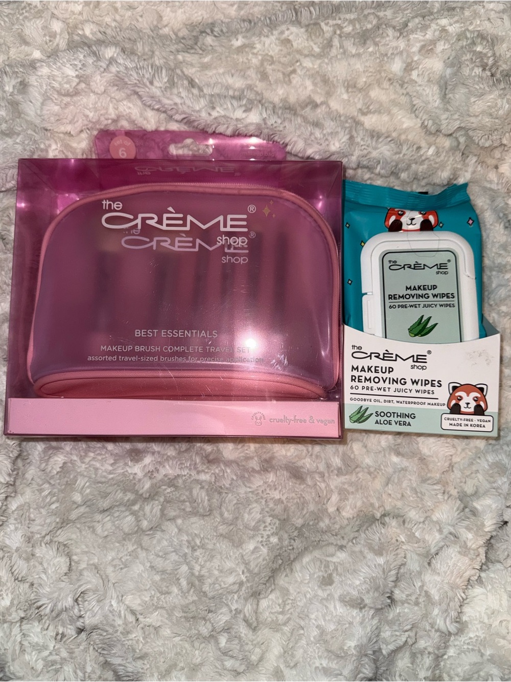 2Fer The Crème Shop Pink Makeup Brush Travel Set + Makeup Removing Wipes